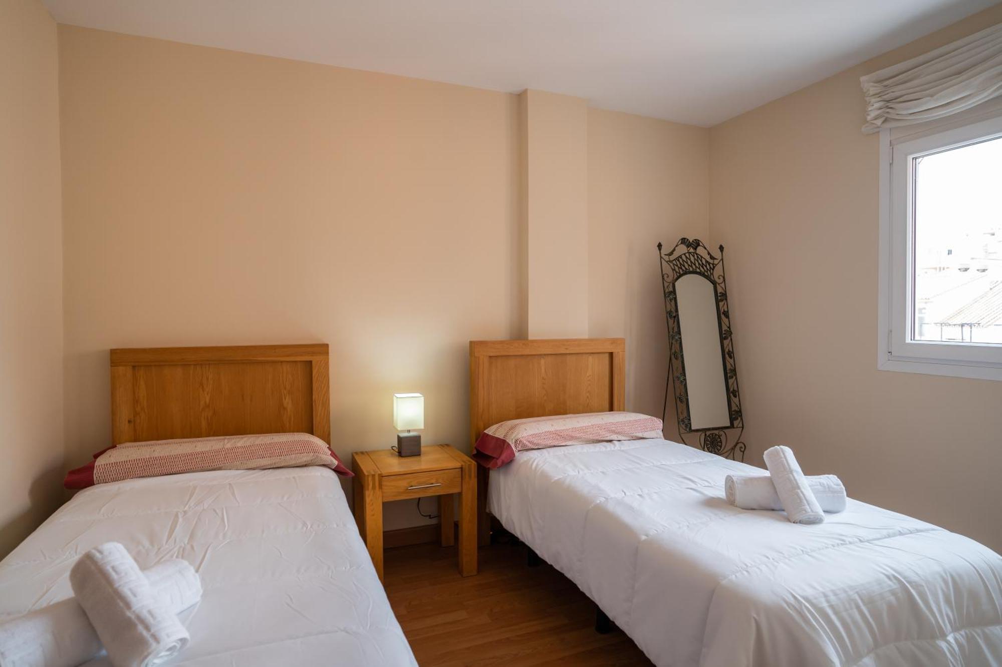 Cuarteles By Dossan Apartment มาลากา ภายนอก รูปภาพ